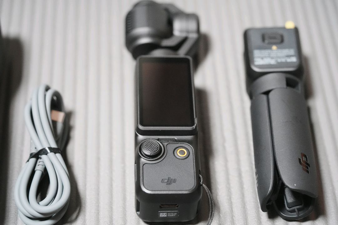 DJI 오즈모포켓3 크리에이터콤보 팝니다 이미지