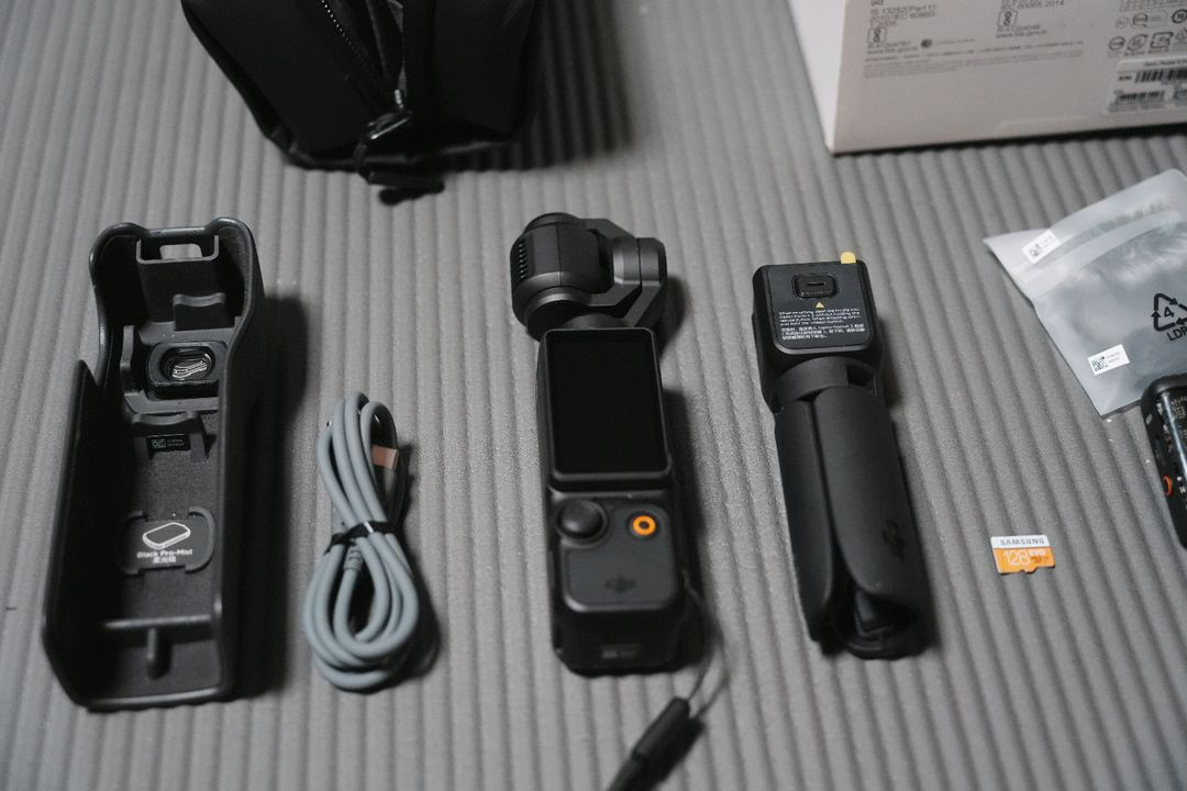 DJI 오즈모포켓3 크리에이터콤보 팝니다 이미지