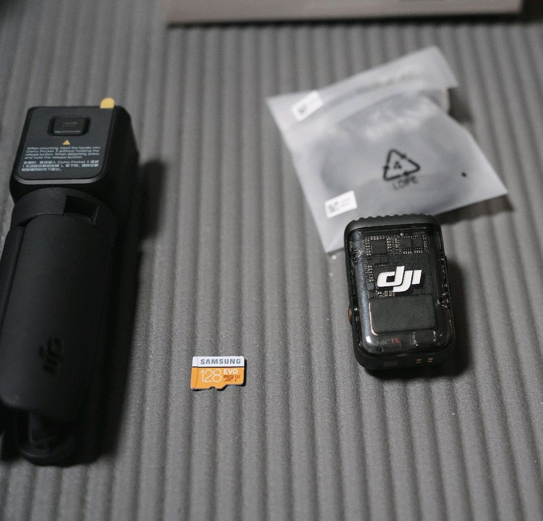 DJI 오즈모포켓3 크리에이터콤보 팝니다 이미지