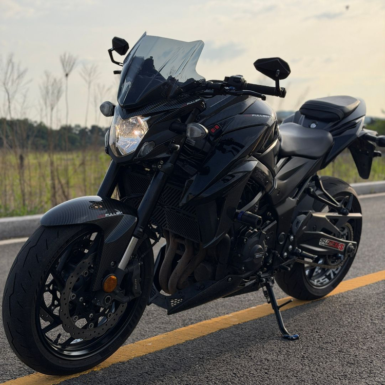 초특가)스즈키GSXS750 18년식 머플러 요시무라 구변O 저렴히판매합니다 이미지