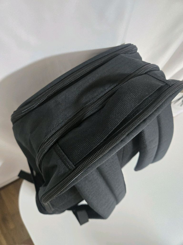 나이키 정품 백팩 새상품 24L 3단 지퍼 블랙 이미지