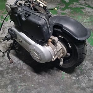 베스파 lx125 엔진 미션 이미지