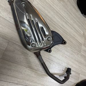 베스파 lx125 순정 머플러 이미지