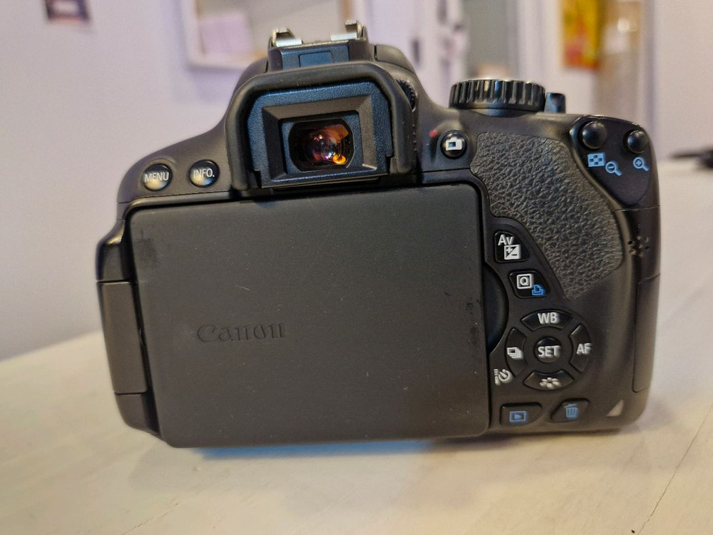 캐논 EOS 650D DSLR 카메라 +18-55mm STM렌즈+정품가방 이미지