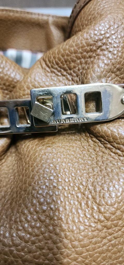 BURBERRY/ CELINE 가방 이미지