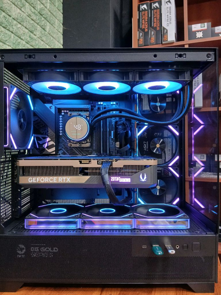 미사용 ) 9800X3D & RTX5070TI 컴퓨터 PC 이미지