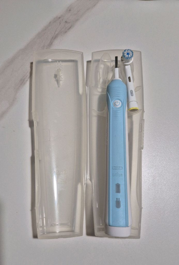(특S급) 오랄비 브라운 전동칫솔 이미지