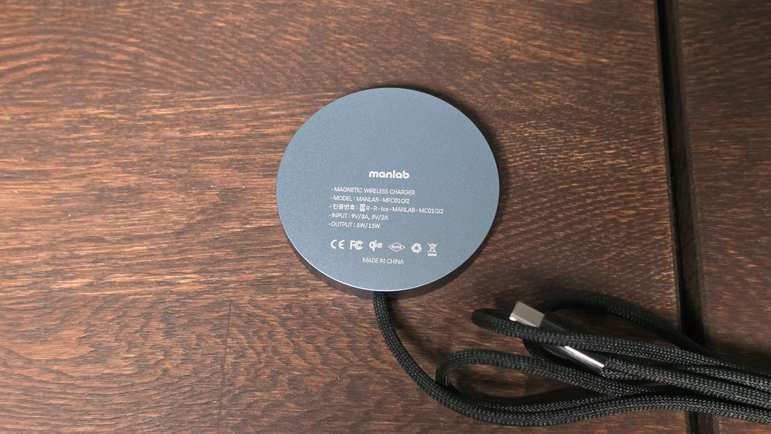 만랩 Qi2 15w 맥세이프 무선 충전기 이미지