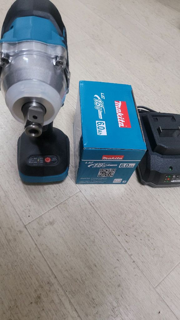 마끼타 oem 임팩드릴 임팩렌치 18V 팝니다 이미지