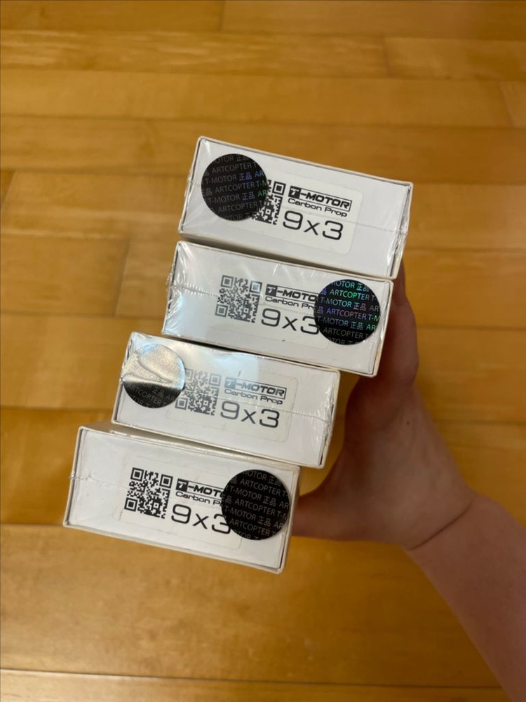 T-Motor Antigravity 9x3 카본 프로펠러 이미지