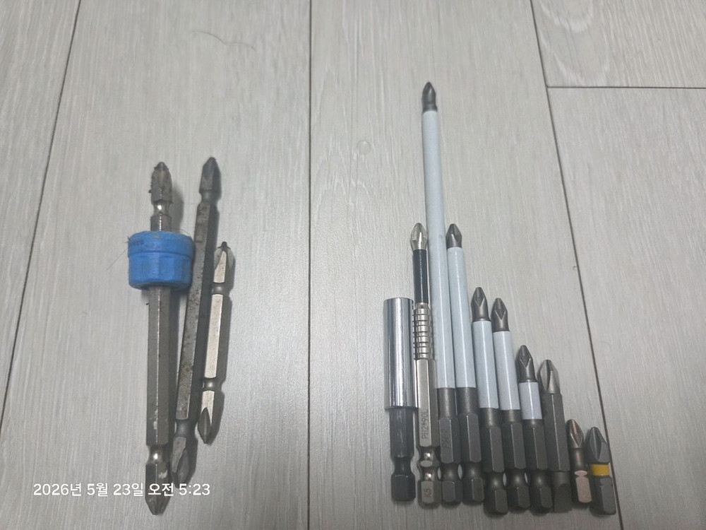 디월트 마끼다 밀워키 부속 노즐 잡공구 여러가지 그라인더 멀티커터 임팩드릴 트리머 루터 컷쏘 직쏘 메거진 타정기 이미지