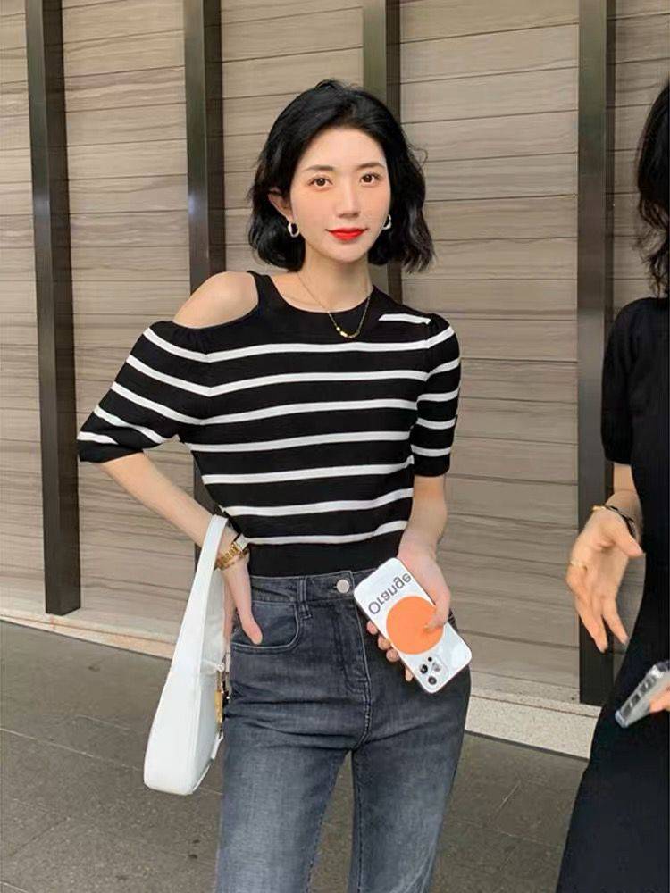 줄무늬 스트라이프 반팔 크롭 니트 이미지