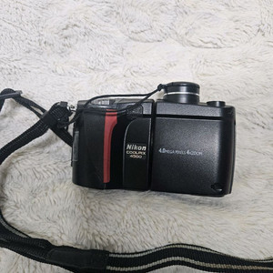 니콘 쿨픽스 4500 레트로 디카 빈티지 카메라 이미지