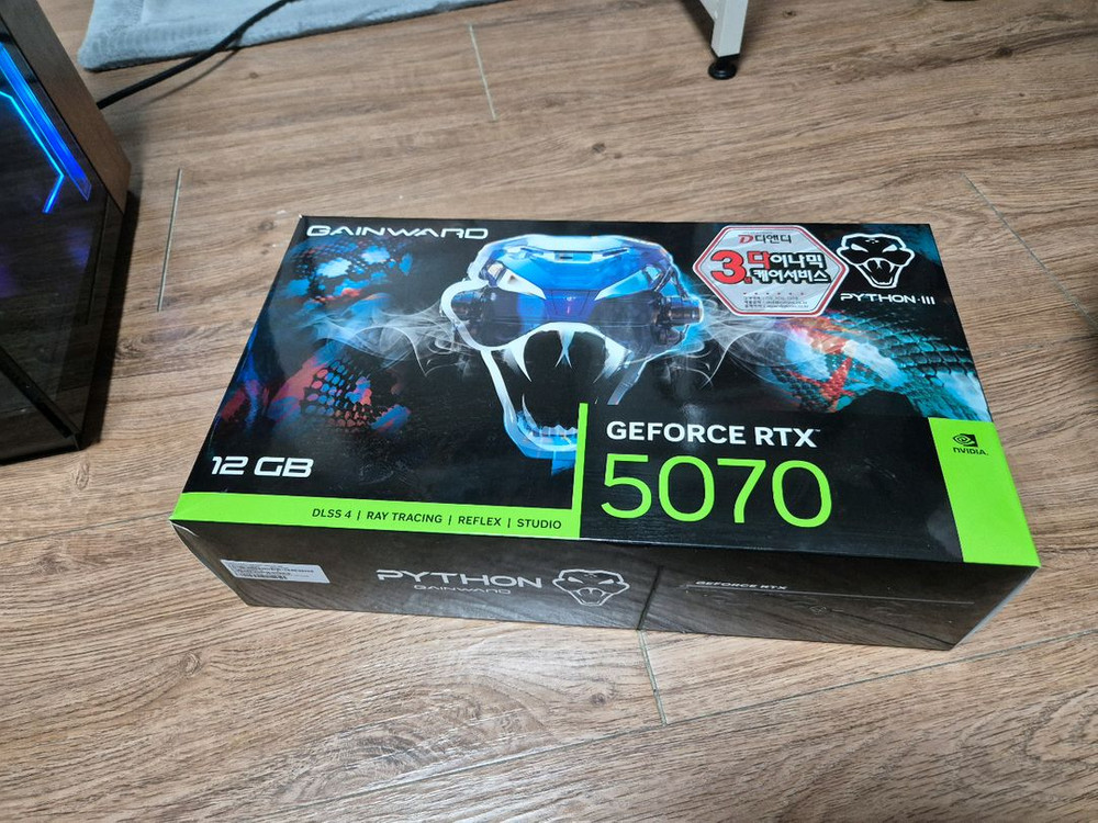 게이밍 컴퓨터 PC 본체 Ryzen 9950X3D RTX 5070 배그 오버워치 로아 게임용 작업용 데스크탑 이미지