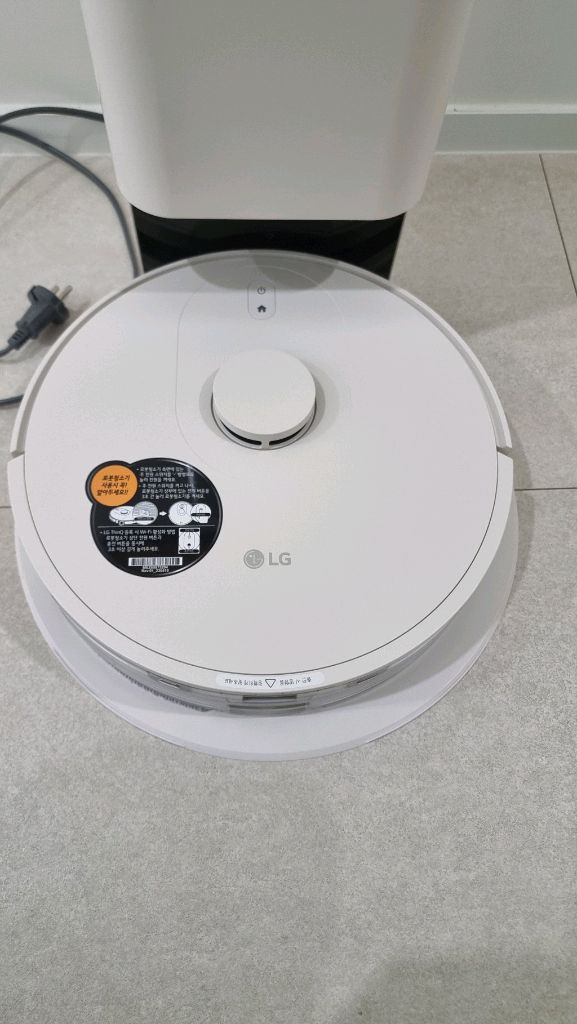 LG 로봇청소기 R5 특A급 판매해요 이미지