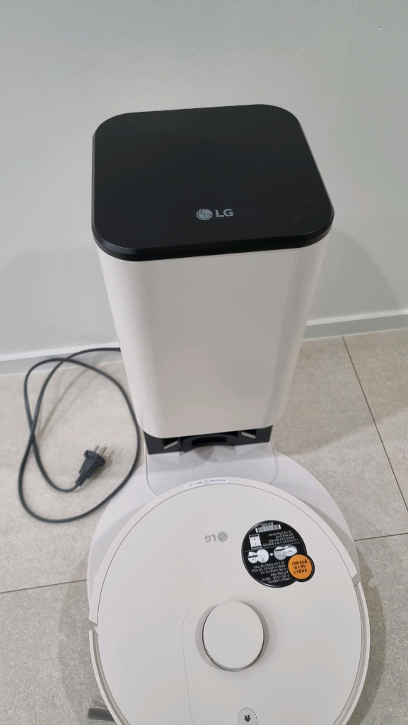 LG 로봇청소기 R5 특A급 판매해요 이미지