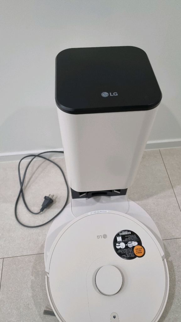 LG 로봇청소기 R5 특A급 판매해요 이미지