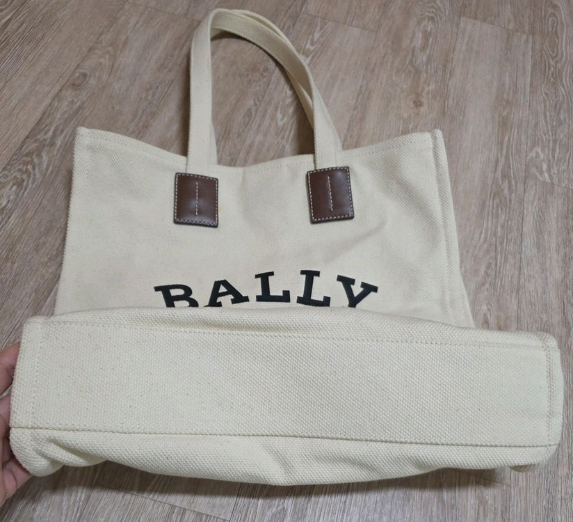 정품 BALLY 캔버스 토트백 (완젼급처분가) 이미지