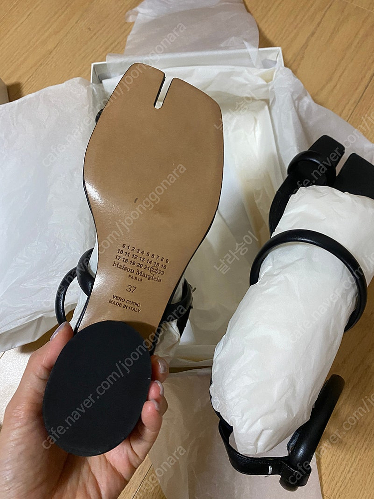 메종마르지엘라 타비 샌들 블랙 37사이즈 정품 새상품 이미지