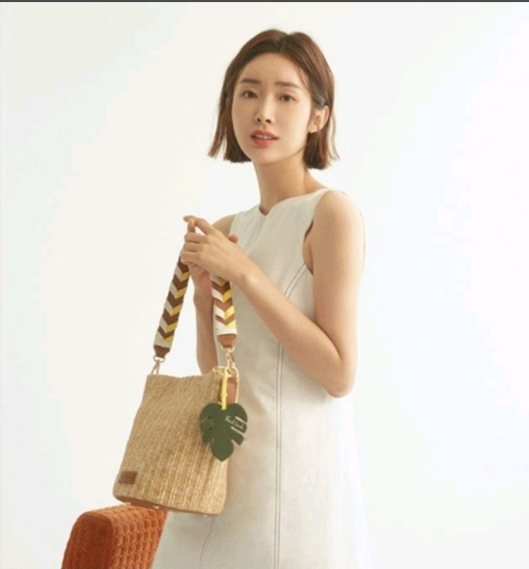 포멜카멜레 라탄백 버킷백 이미지