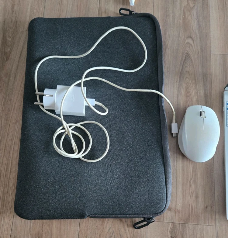 삼성 갤럭시 북5 360 (NT950QDB-KD71S) 1tb 팝니다 이미지