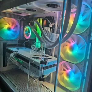 (교환, 판매 O) Ryzen 5 5600X / RTX 5060ti 화이트 감성 게이밍 PC 이미지