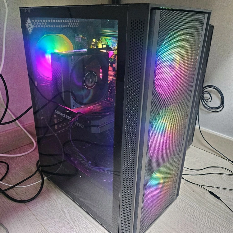 게이밍본체 팝니다. 라이젠5 7500F RTX5060 이미지