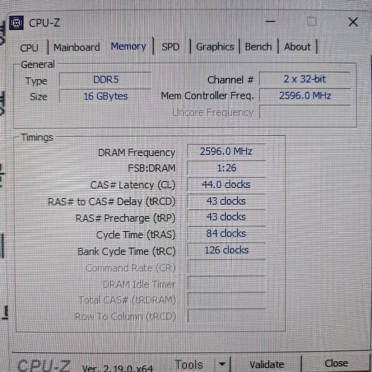 게이밍본체 팝니다. 라이젠5 7500F RTX5060 이미지