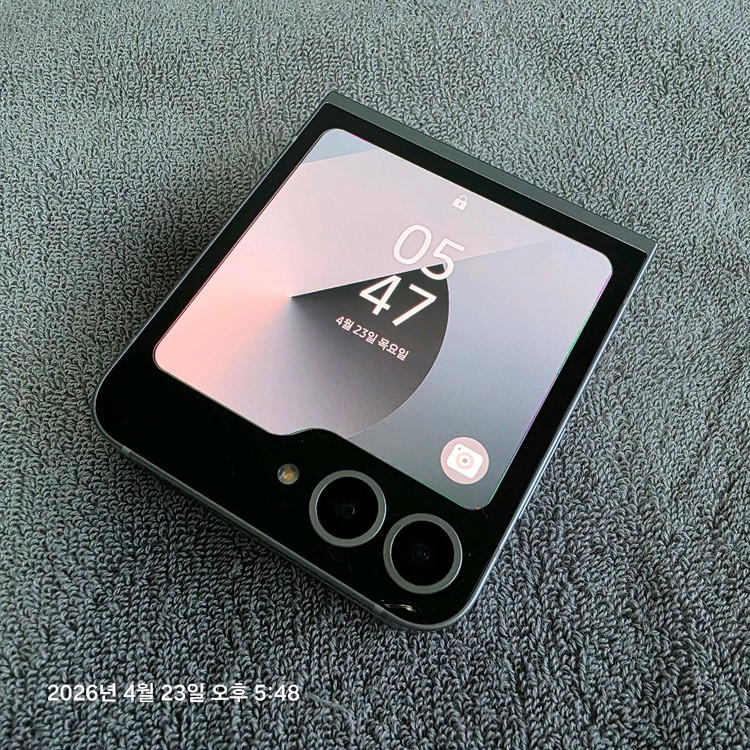 삼성 갤럭시 Z플립6 256G 실버 이미지