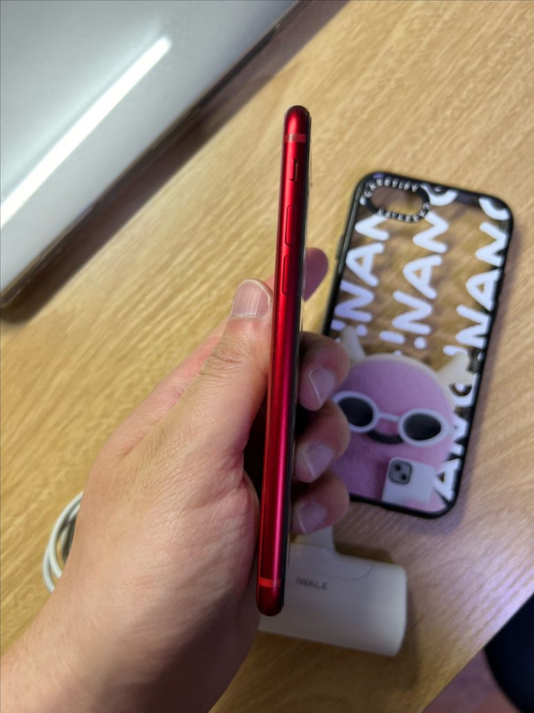 새거급 아이폰SE3 레드 256GB 이미지