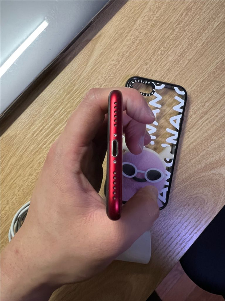 새거급 아이폰SE3 레드 256GB 이미지