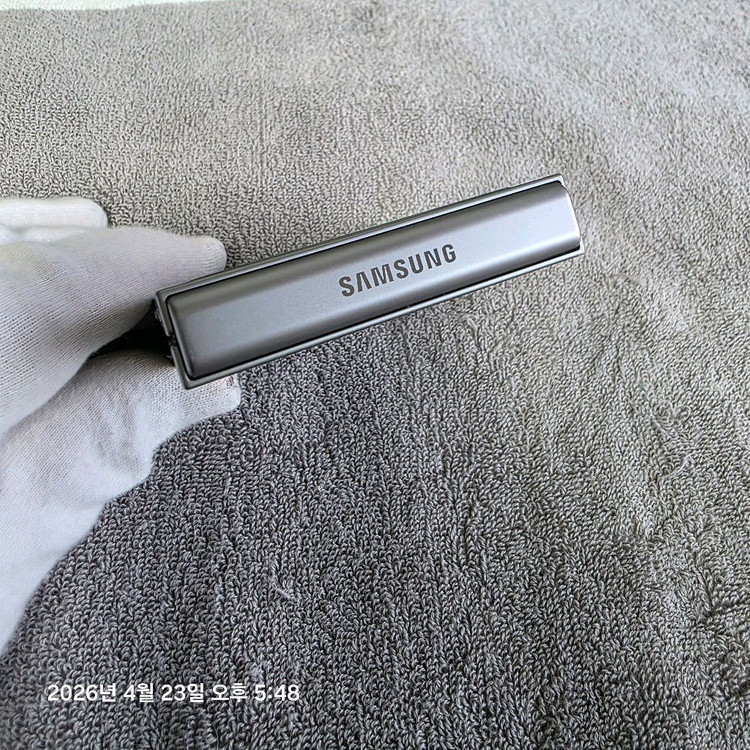 갤럭시 Z플립6 256GB 이미지