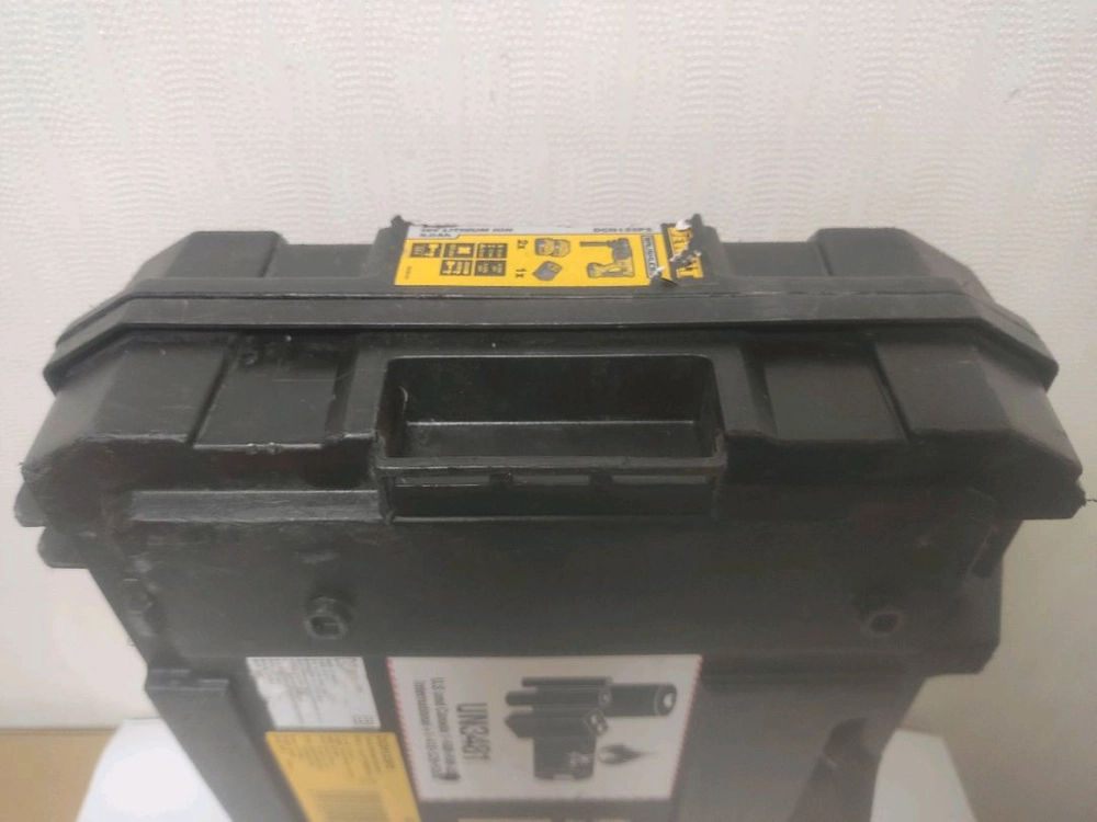 디월트 DCH133P2 일자형충전함마드릴 빈케이스 이미지