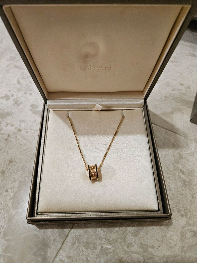 불가리 비제로원 락 목걸이 로즈골드 18k 이미지