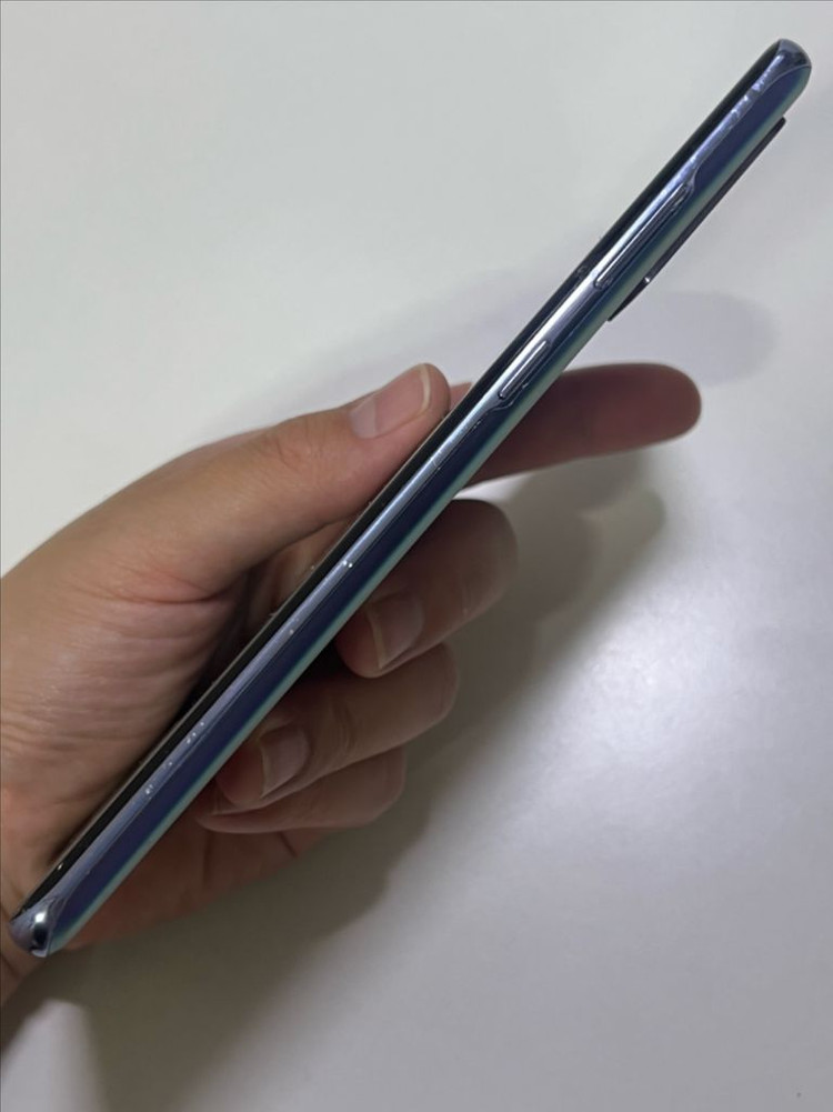 갤럭시 S20플러스 이미지