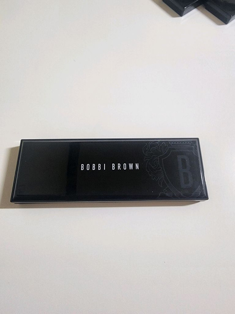 바비브라운 쿨누드 아이섀도우 팔레트 새상품 판매합니다. 이미지