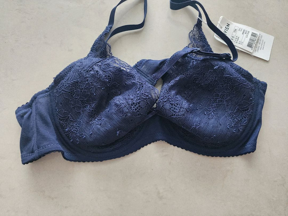 비비안 브래지어75A새거 3개팔아요 이미지