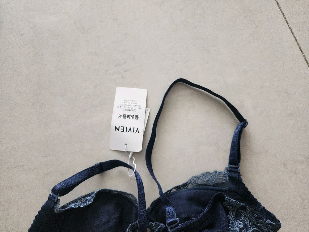 비비안 브래지어75A새거 3개팔아요 이미지