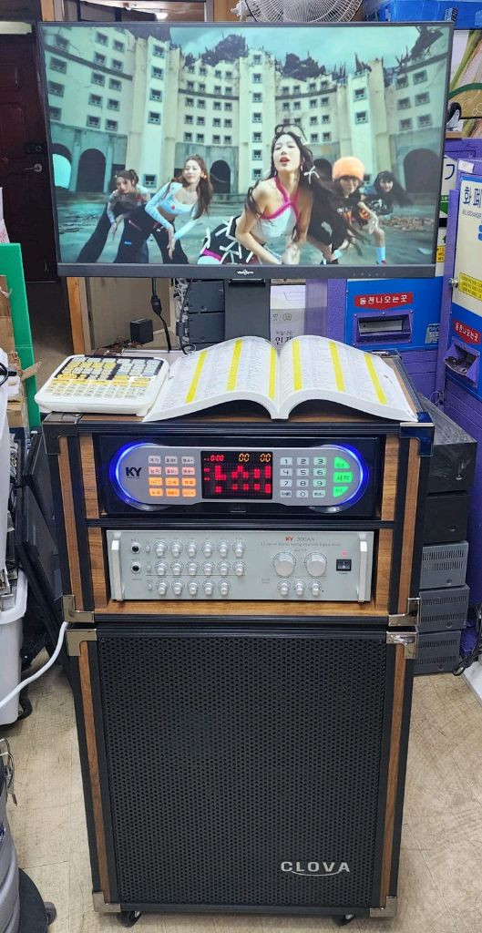 실버용 금영 KMS-Q100 이동식 노래방 기계 풀 세트 (모니터 빼면 50만원 ) 이미지