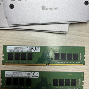 DDR4 16GB PC4 21300, 2666Mhz 데스크탑 램 C다이 x 2개(방열판 포함) 이미지