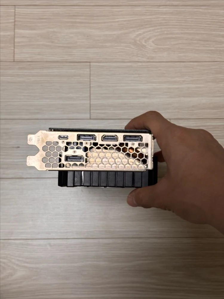RTX2080Ti 그래픽카드 이미지