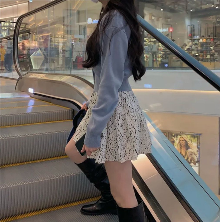 엘라 미니 스커트 이미지