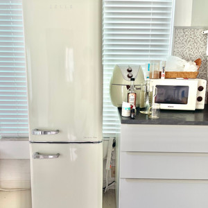 벨 BELLE 레트로 냉장고 250L RC27ACM 판매합니다 이미지