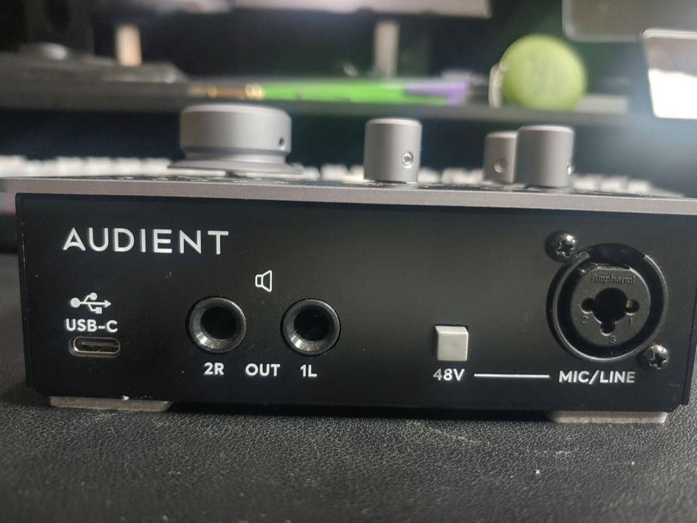 오디언트 Audient iD4 MKII (2세대) 오디오 인터페이스 이미지