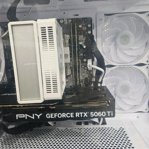 PNY RTX 5060 Ti 게이밍 PC 본체(새상품) 이미지