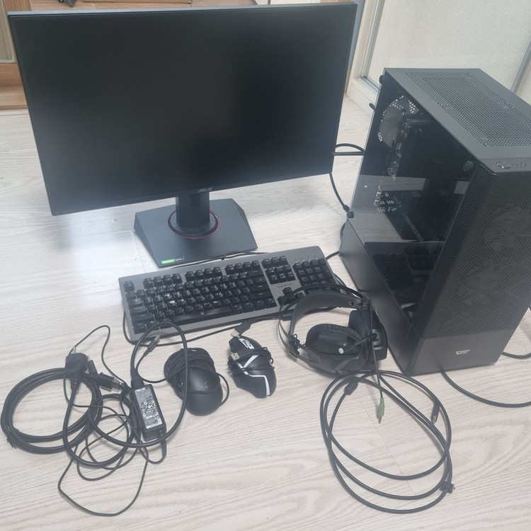 게이밍 pc 세트 3060ti, asus vg278qr, 데스에더 v2, 기계식 키보드, 헤드셋 이미지