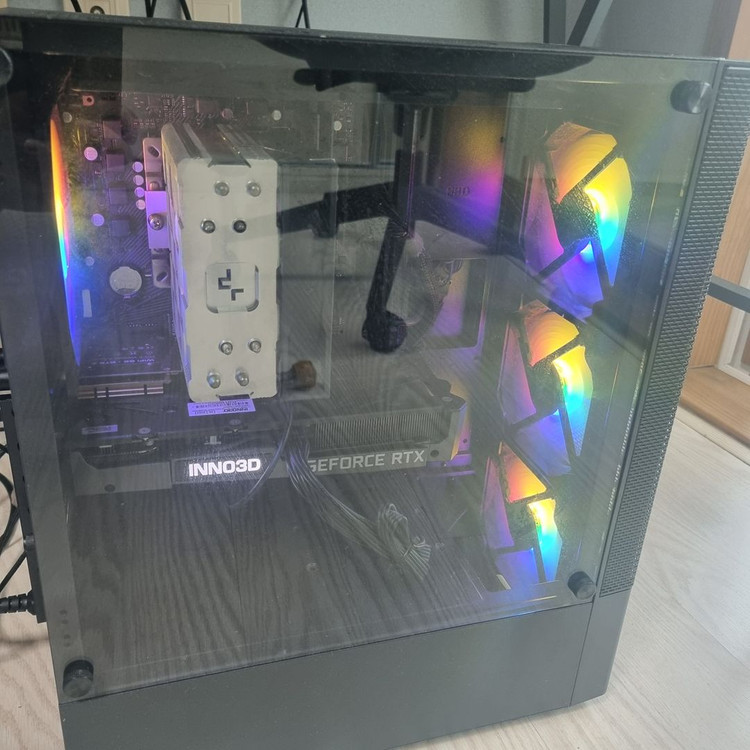 게이밍 pc 세트 3060ti, asus vg278qr, 데스에더 v2, 기계식 키보드, 헤드셋 이미지