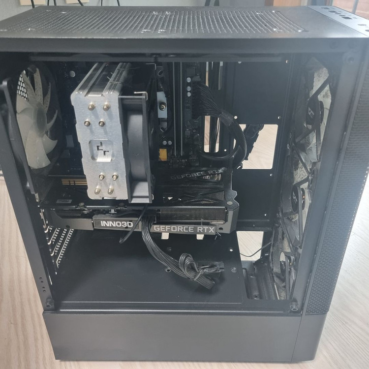게이밍 pc 세트 3060ti, asus vg278qr, 데스에더 v2, 기계식 키보드, 헤드셋 이미지