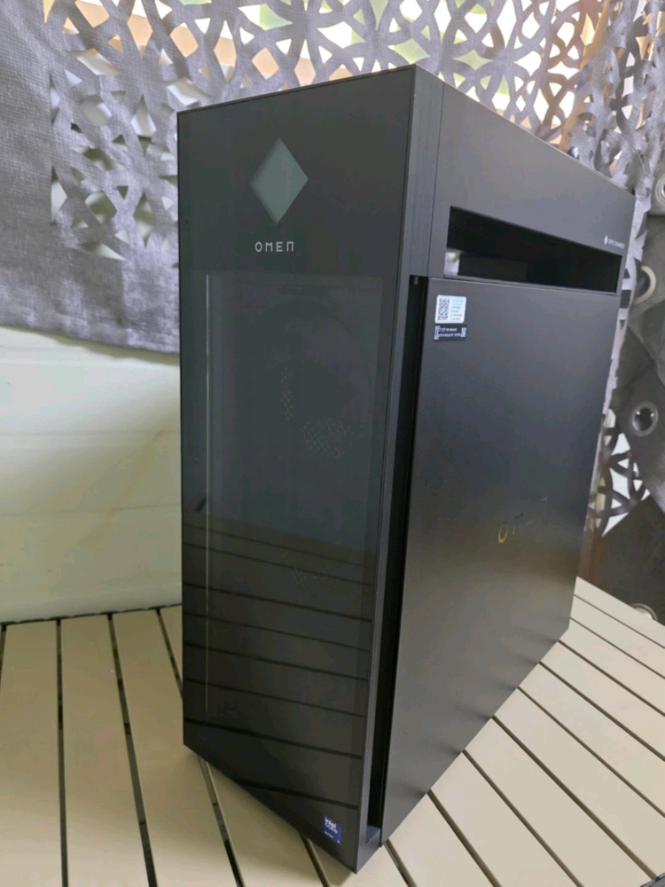 HP OMEN 45L GT22-3002KL RTX 5090 게이밍 데스크탑(미사용) 이미지