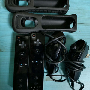 닌텐도위 wii 리모컨 + 실리콘케이스 + 눈차크 두세트 이미지